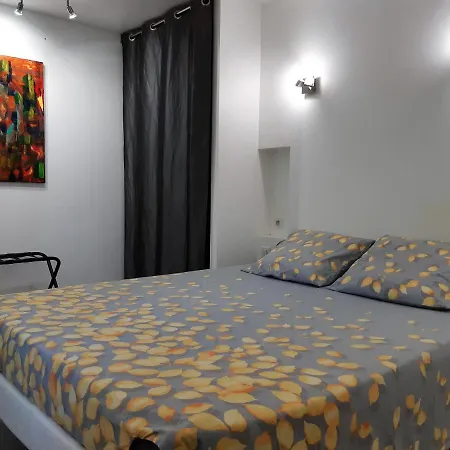 Panzió La Cazarelle *