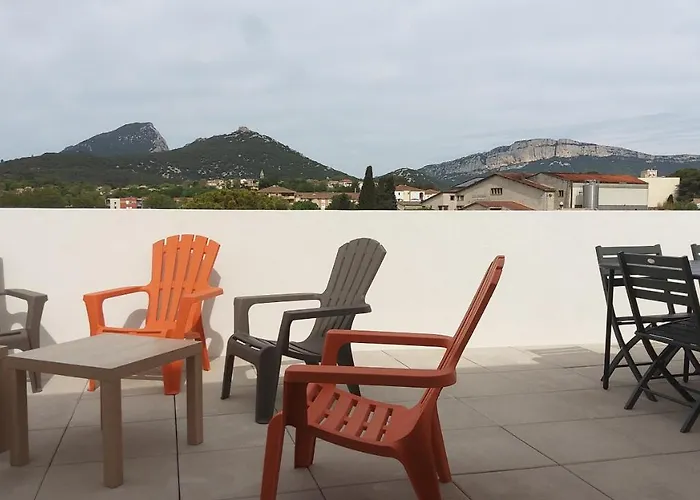 Bed & Breakfast La Cazarelle Saint-Jean-de-Cuculles